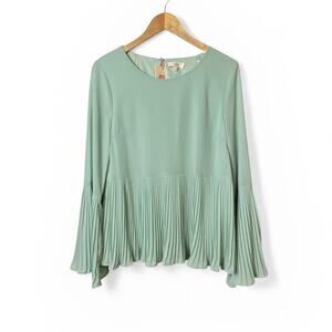 Entro Mint Green Kenzie Chiffon Bell Sleeve Mini Pleat Peplum Blouse Medium NWT